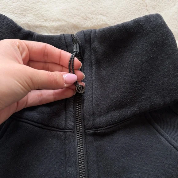Lululemon Scuba Oversized Funnel Neck Shirt Black Size M/L - Picture 4 of 6